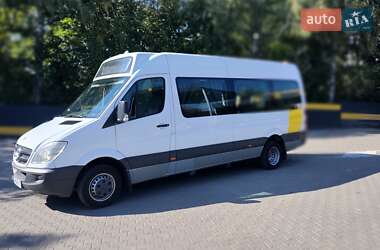 Характеристики Mercedes-Benz Sprinter Приміський автобус