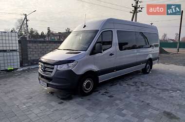 Характеристики Mercedes-Benz Sprinter Пригородный автобус