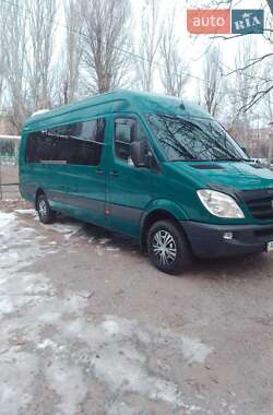 Характеристики Mercedes-Benz Sprinter Приміський автобус