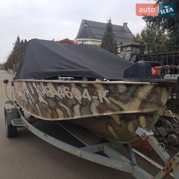 Катер Прогресс 4 1983 в Києві