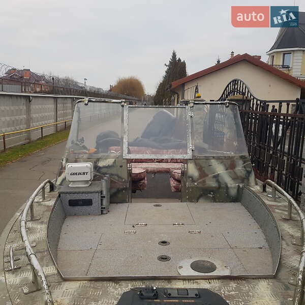 Катер Прогресс 4 1983 в Києві