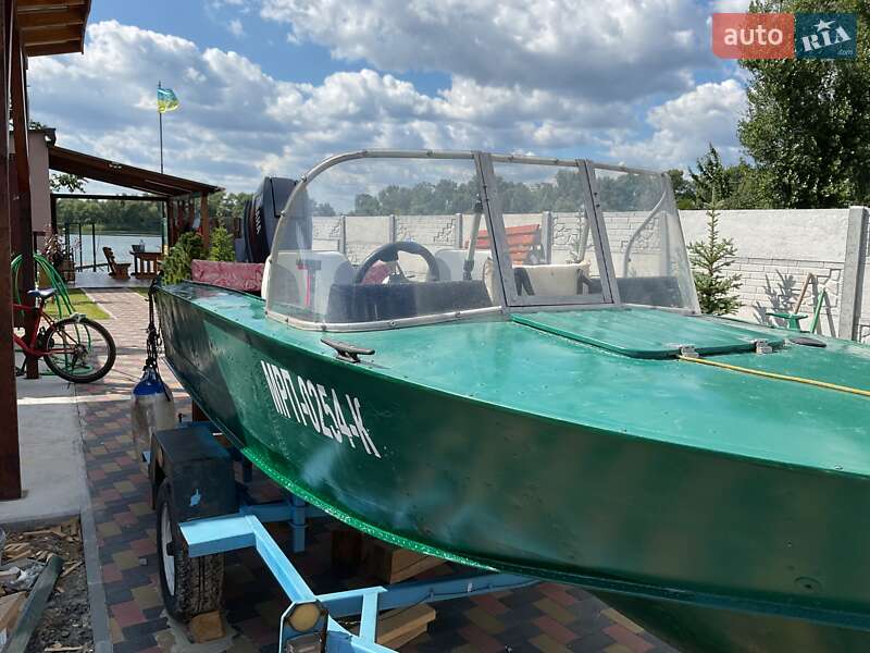 Катер Прогресс 4 2010 в Горішніх Плавнях фото 4 Катер Прогресс 4 2010 в Горішніх Плавнях