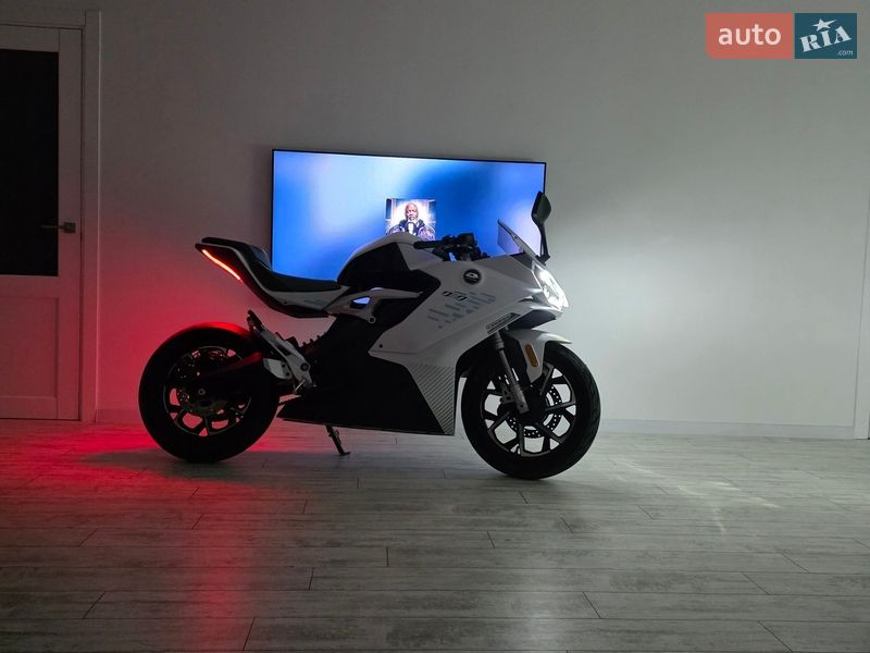 QJMOTOR 5000D Electro