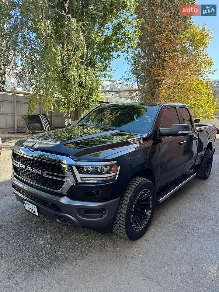 2023 RAM 1500 - мініатюра 3