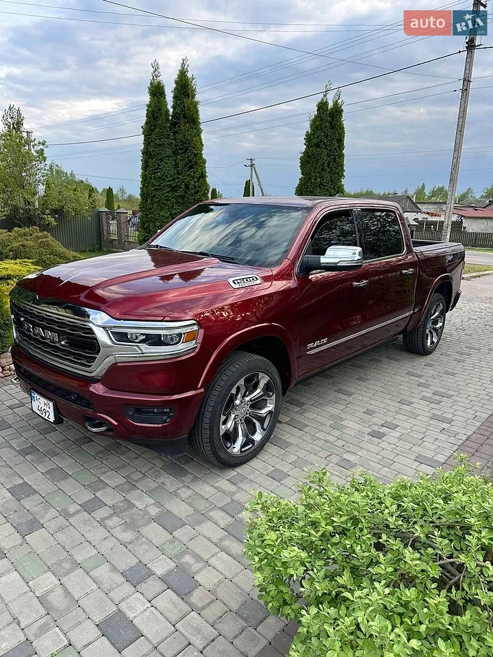 2019 RAM 1500 - фото 1