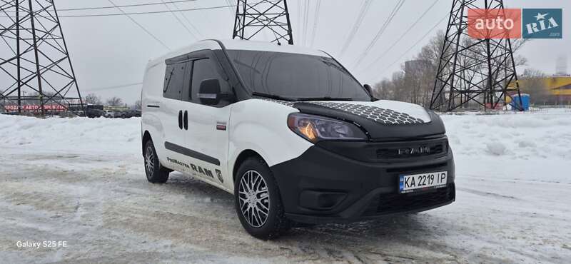 Легкові Ram Promaster City