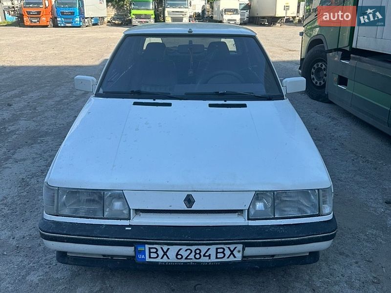 Renault 11