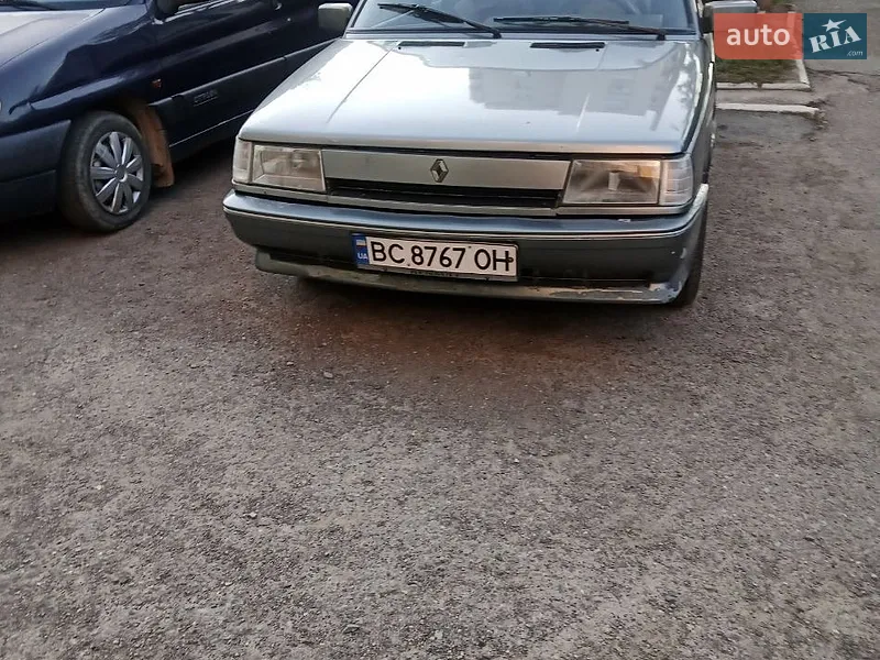 Renault 11