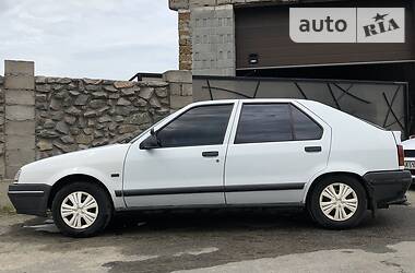 Renault 19  1990