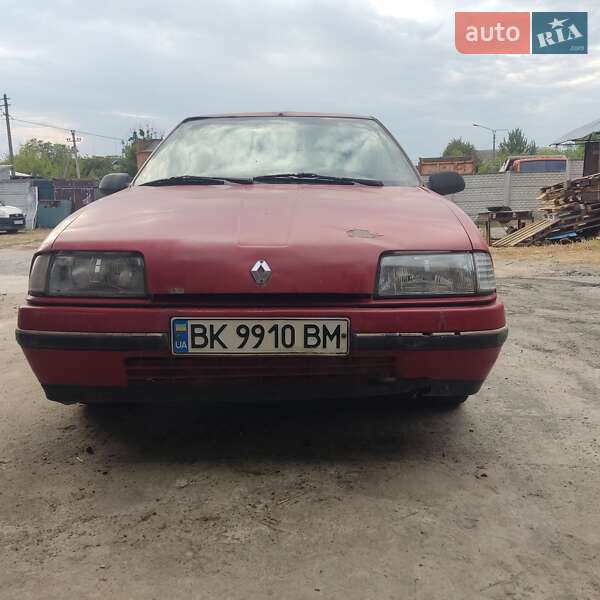 Renault 19