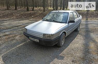 Renault 21  1987