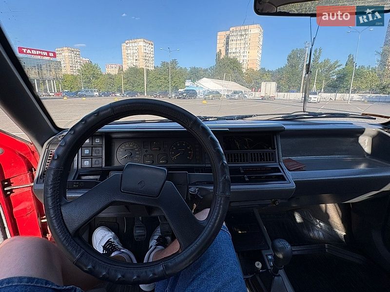 Седан Renault 21 1989 в Одессе