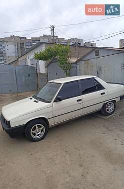 Renault 9 1986