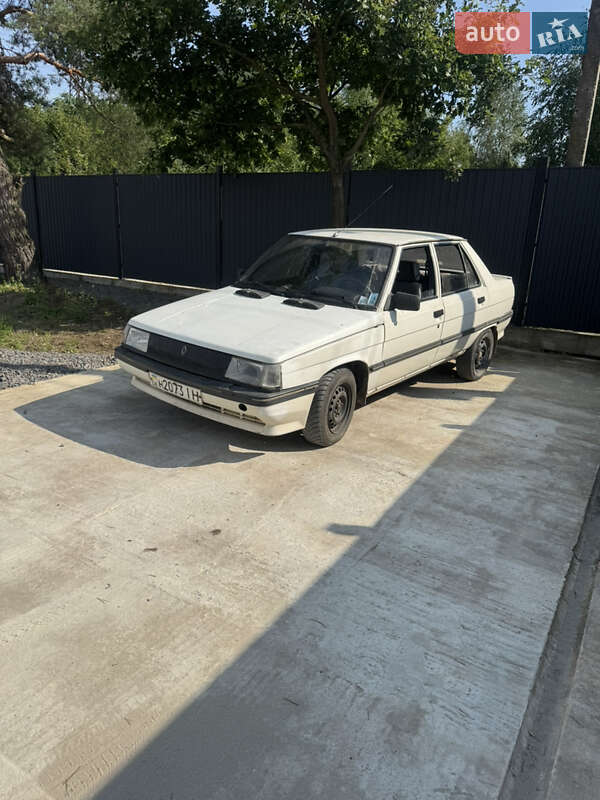 Renault 9
