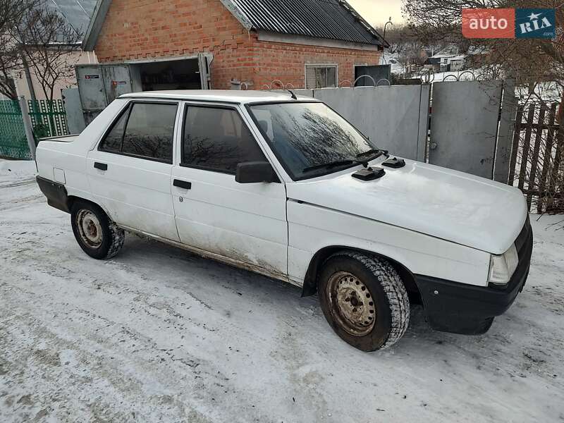 Renault 9