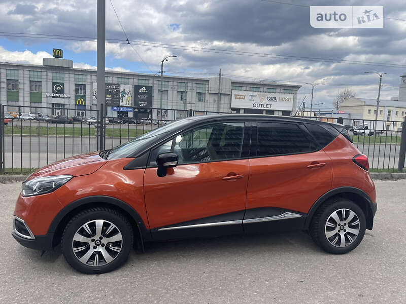 Внедорожник / Кроссовер Renault Captur