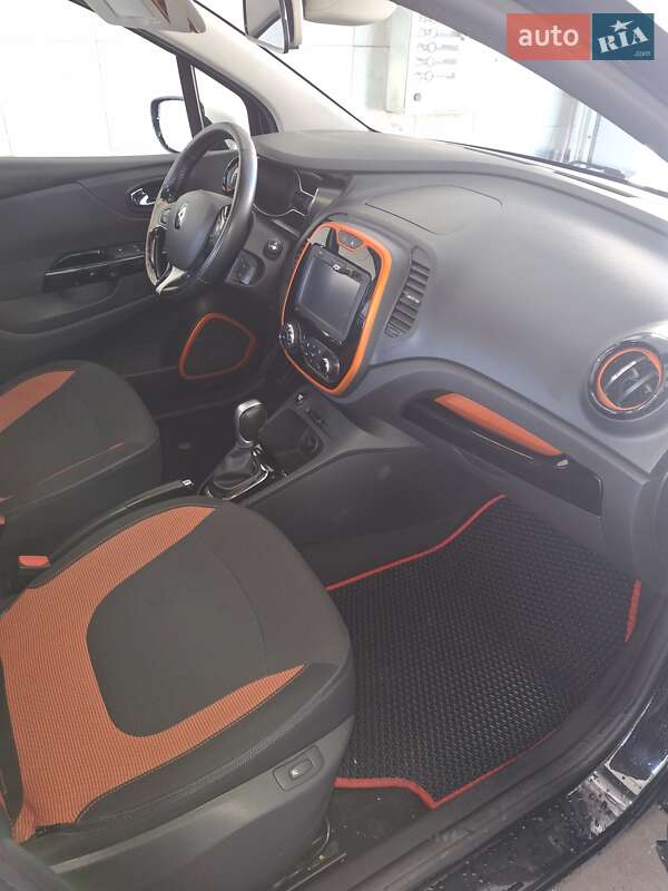 Внедорожник / Кроссовер Renault Captur 2016 в Ивано-Франковске