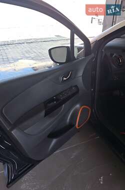 Внедорожник / Кроссовер Renault Captur 2016 в Ивано-Франковске