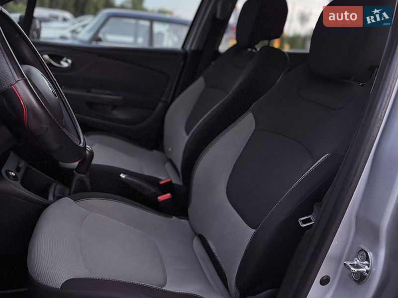 Позашляховик / Кросовер Renault Captur 2013 в Луцьку фото 31 Позашляховик / Кросовер Renault Captur 2013 в Луцьку