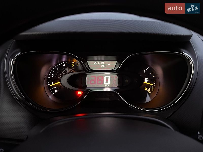Позашляховик / Кросовер Renault Captur 2013 в Луцьку фото 35 Позашляховик / Кросовер Renault Captur 2013 в Луцьку