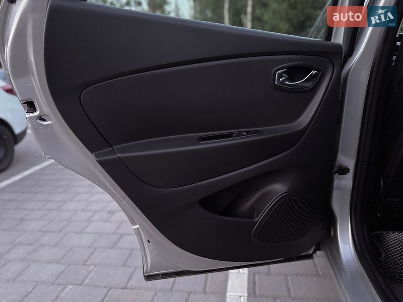 Позашляховик / Кросовер Renault Captur 2013 в Луцьку фото 43 Позашляховик / Кросовер Renault Captur 2013 в Луцьку