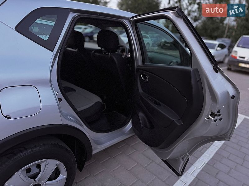 Позашляховик / Кросовер Renault Captur 2013 в Луцьку фото 47 Позашляховик / Кросовер Renault Captur 2013 в Луцьку