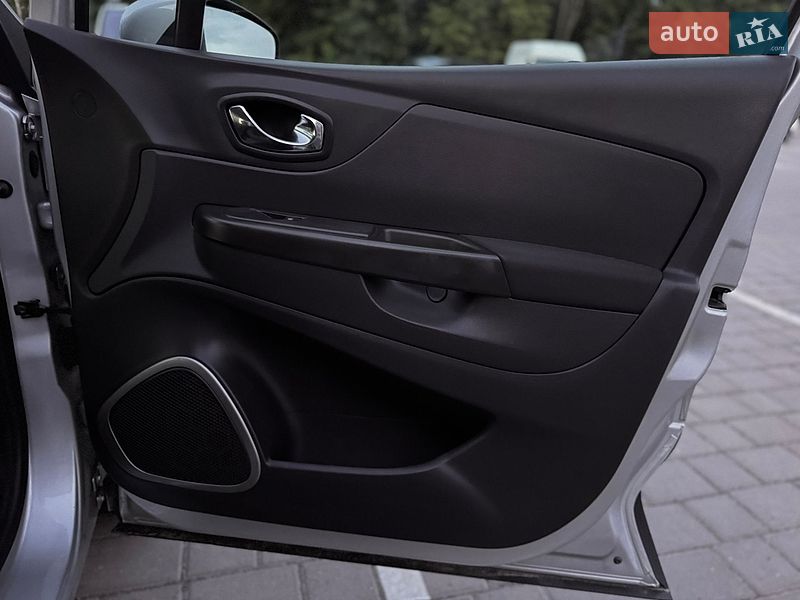 Позашляховик / Кросовер Renault Captur 2013 в Луцьку фото 50 Позашляховик / Кросовер Renault Captur 2013 в Луцьку