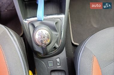 Позашляховик / Кросовер Renault Captur 2014 в Помічній