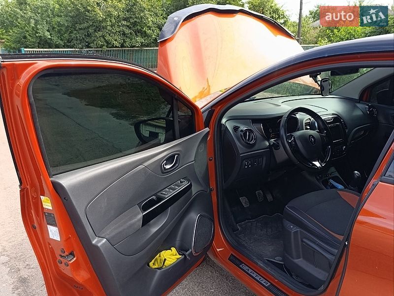 Позашляховик / Кросовер Renault Captur 2014 в Помічній
