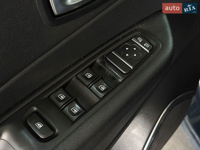 Внедорожник / Кроссовер Renault Captur 2019 в Одессе