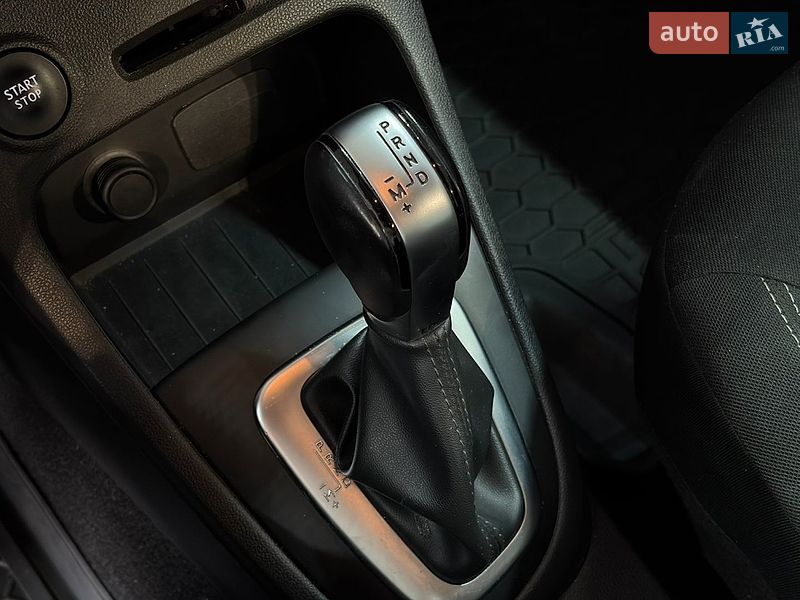 Внедорожник / Кроссовер Renault Captur 2019 в Одессе