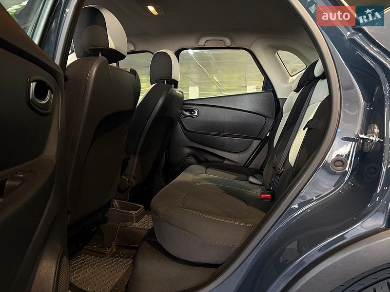 Внедорожник / Кроссовер Renault Captur 2019 в Одессе
