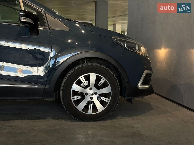 Внедорожник / Кроссовер Renault Captur 2019 в Одессе