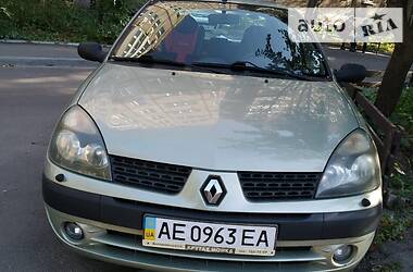 Renault Clio Symbol LB03 2003