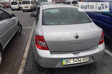 Renault Clio Symbol  2010