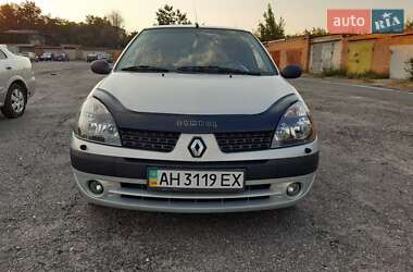 Renault Clio Symbol 2003