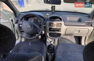 Renault Clio Symbol  2002