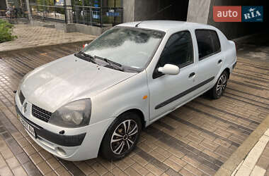 Renault Clio Symbol  2002