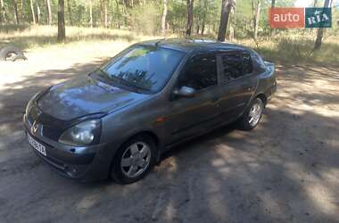 Renault Clio Symbol  2003