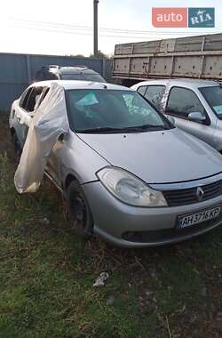 Renault Clio Symbol 2009