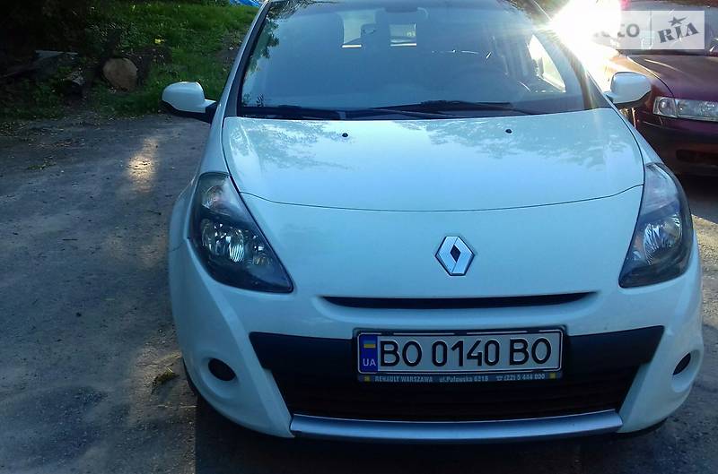 Renault Clio 2012 року