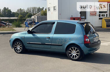 Renault Clio  2004