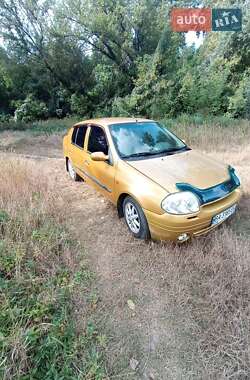 Renault Clio  2001