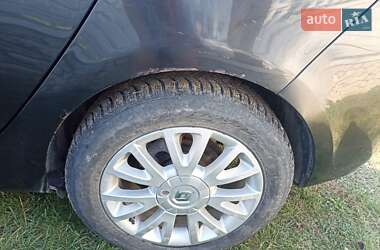 Renault Clio  2009