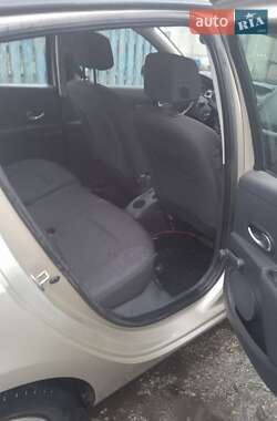 Renault Clio 2006