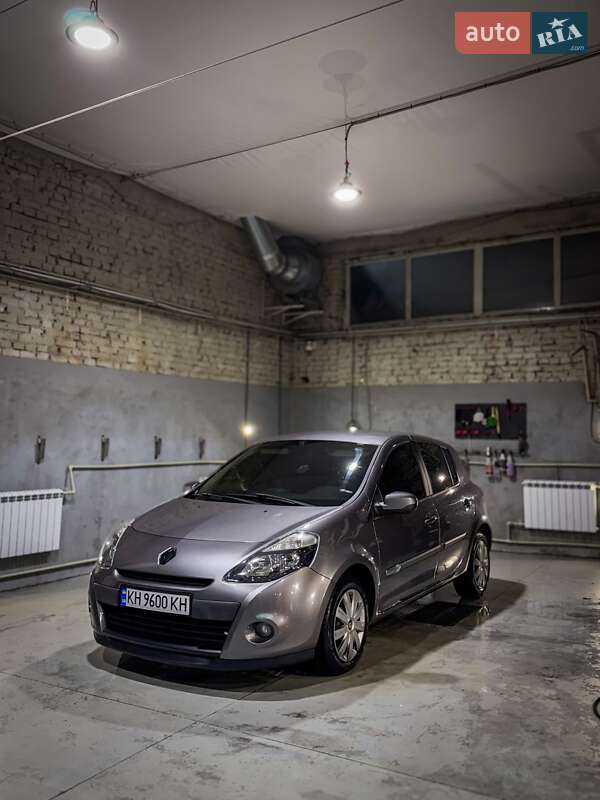 Renault Clio 2012 року в Харкові