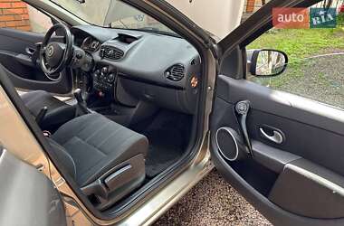 Renault Clio  2011