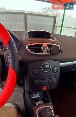 Renault Clio  2006