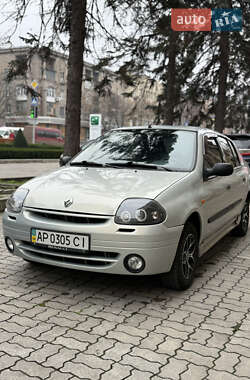 Renault Clio  2000