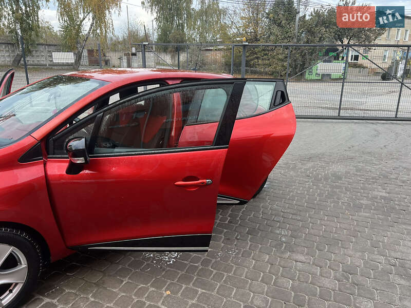 Хэтчбек Renault Clio 2012 в Ровно